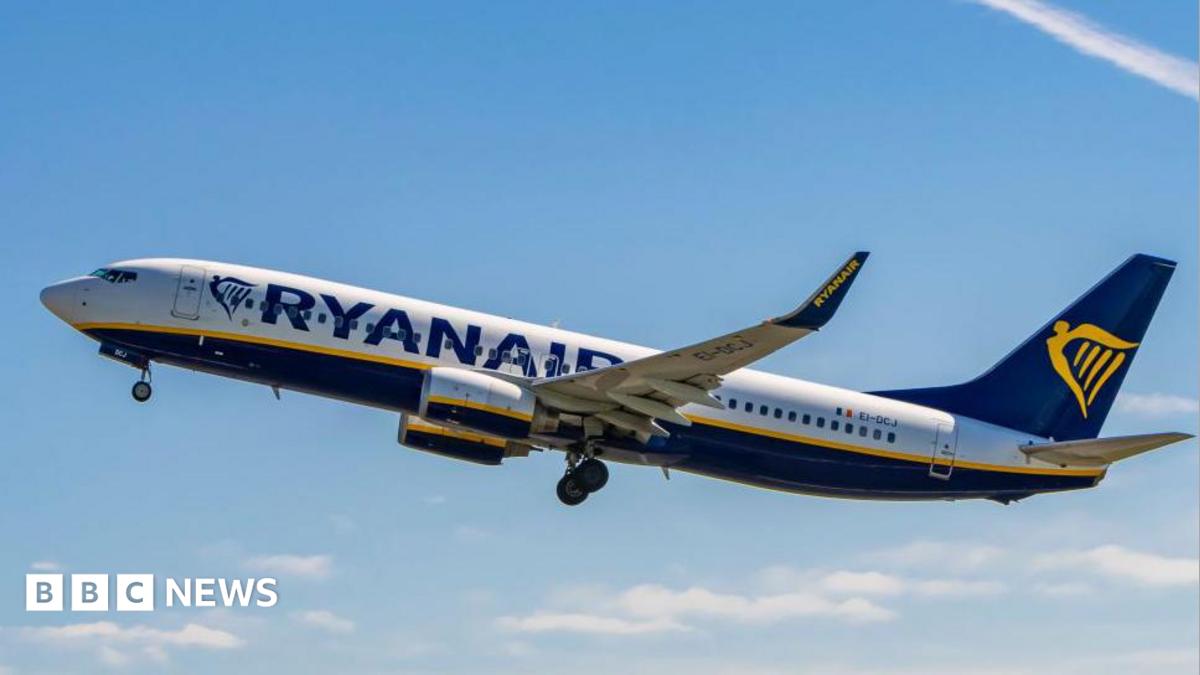 Mid-Air Window Scare on Ryanair Flight Raises Airline Liability Questions